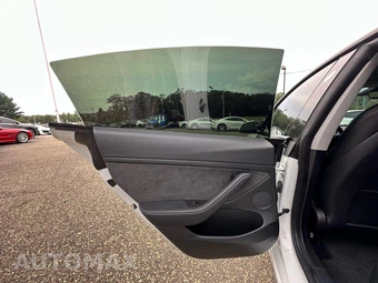2021 Tesla Model 3 Standard Range Plus - miniatura 22