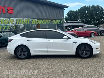 2021 Tesla Model 3 Standard Range Plus - miniatura 9