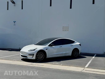 2021 Tesla Model 3 Standard Range Plus - miniatura 2