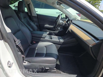 2021 Tesla Model 3 Standard Range Plus – miniatura 19