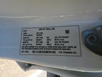 2021 Tesla Model 3 Standard Range Plus – miniatura 14