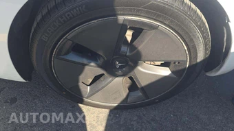 2021 Tesla Model 3 Standard Range Plus – miniatura 23