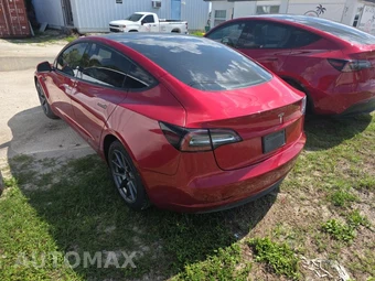 2021 Tesla Model 3 Standard Range Plus - miniatura 6