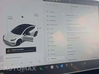 2021 Tesla Model 3 Standard Range Plus – miniatura 9