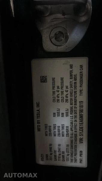 2021 Tesla Model 3 Standard Range Plus - miniatura 11