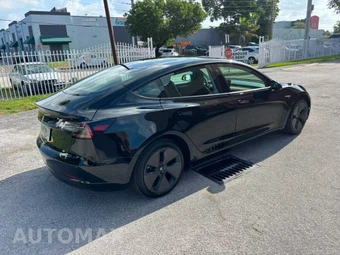 2021 Tesla Model 3 Standard Range Plus - miniatura 3
