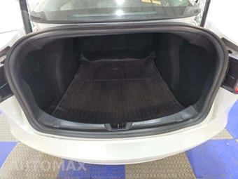 2021 Tesla Model 3 Standard Range Plus – miniatura 14