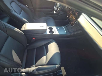 2021 Tesla Model 3 Standard Range Plus - miniatura 18