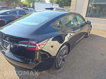 2021 Tesla Model 3 Standard Range Plus - miniatura 3
