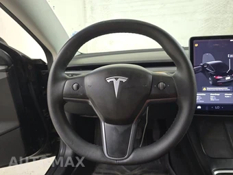 2021 Tesla Model 3 Standard Range Plus – miniatura 10
