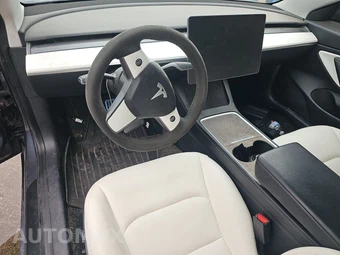 2021 Tesla Model 3 Standard Range Plus – miniatura 11