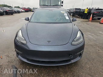 2021 Tesla Model 3 Standard Range Plus – miniatura 2