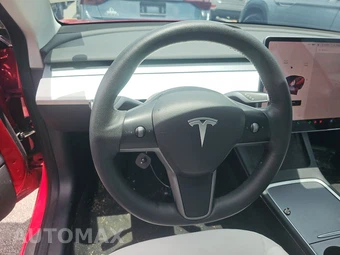 2021 Tesla Model 3 Standard Range Plus – miniatura 10