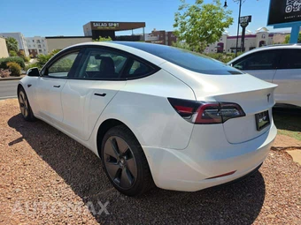 2021 Tesla Model 3 Standard Range Plus - miniatura 2