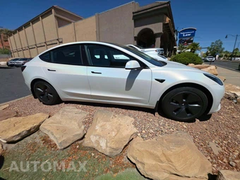 2021 Tesla Model 3 Standard Range Plus - miniatura 4