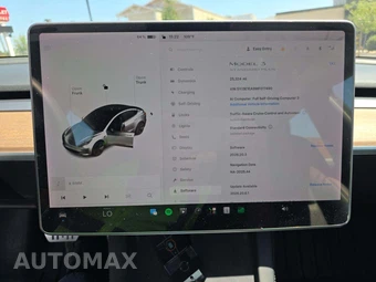 2021 Tesla Model 3 Standard Range Plus - miniatura 9