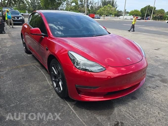 2021 Tesla Model 3 Standard Range Plus - miniatura 3