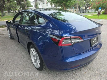 2021 Tesla Model 3 Standard Range Plus - miniatura 2
