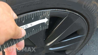2021 Tesla Model S Long Range – miniatura 28