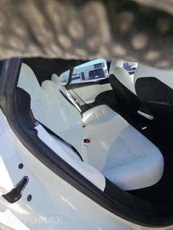 2021 Tesla Model S Long Range – miniatura 17