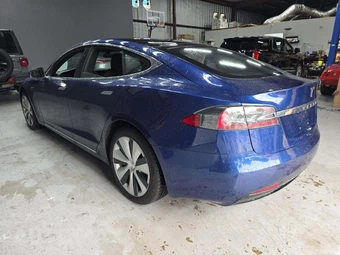 2021 Tesla Model S Long Range Plus - miniatura 2