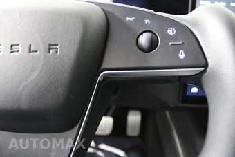 2021 Tesla Model S Plaid - miniatura 17