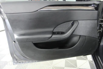 2021 Tesla Model S Plaid - miniatura 40