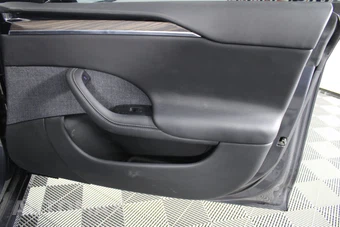 2021 Tesla Model S Plaid - miniatura 42