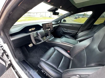 2021 Tesla Model S Plaid - miniatura 11