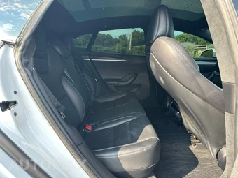 2021 Tesla Model S Plaid - miniatura 18