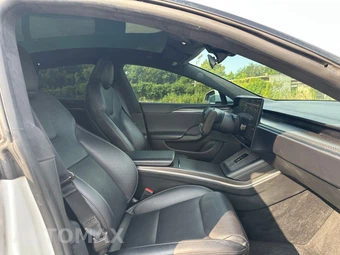 2021 Tesla Model S Plaid - miniatura 20