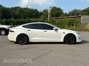 2021 Tesla Model S Plaid - miniatura 4