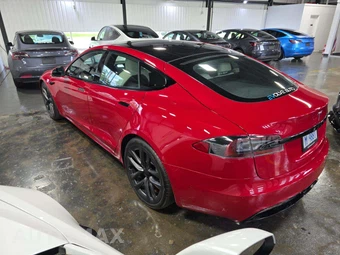 2021 Tesla Model S Plaid - miniatura 2