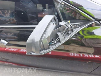 2021 Tesla Model S Plaid – miniatura 23