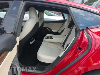 2021 Tesla Model S Plaid - miniatura 13