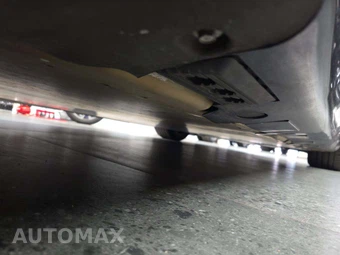 2021 Tesla Model S Plaid – miniatura 17