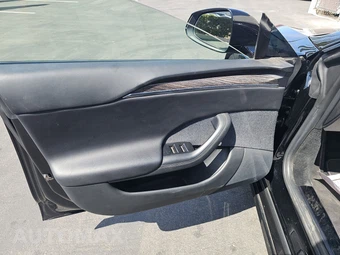 2021 Tesla Model S Plaid - miniatura 9