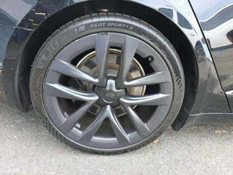 2021 Tesla Model S Plaid – miniatura 23