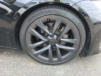 2021 Tesla Model S Plaid – miniatura 24