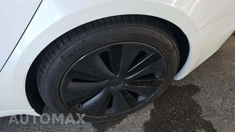 2021 Tesla Model S Plaid – miniatura 17