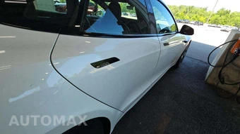 2021 Tesla Model S Plaid – miniatura 27