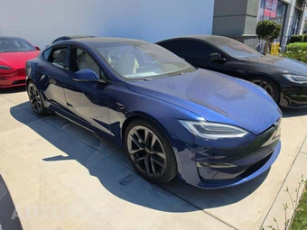 2021 Tesla Model S Plaid – miniatura 4