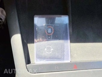 2021 Tesla Model S Plaid – miniatura 8