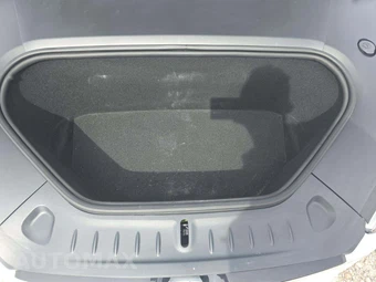 2021 Tesla Model S Plaid – miniatura 25