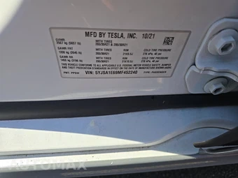 2021 Tesla Model S Plaid - miniatura 14