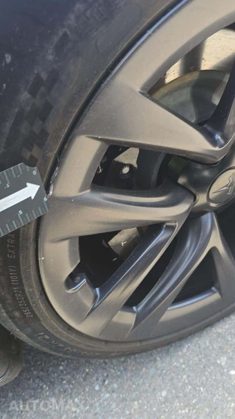 2021 Tesla Model S Plaid – miniatura 19