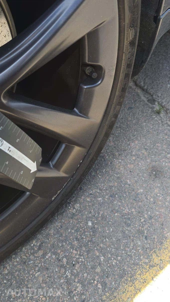 2021 Tesla Model S Plaid – miniatura 21
