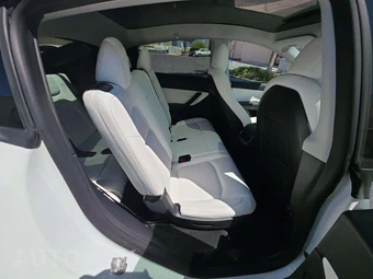 2021 Tesla Model Y Long Range - miniatura 13
