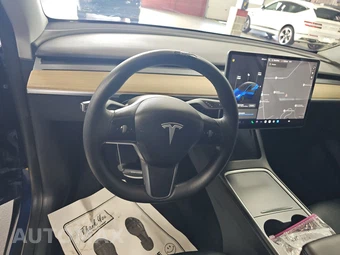2021 Tesla Model Y Long Range - miniatura 10