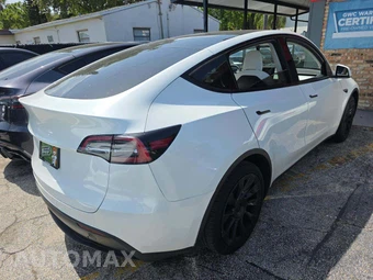 2021 Tesla Model Y Long Range - miniatura 3